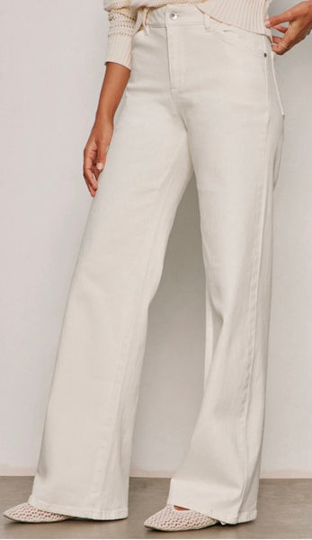CADENCE RELAXED STRAIGHT JEAN - COLLAGEN *LOW STOCK*